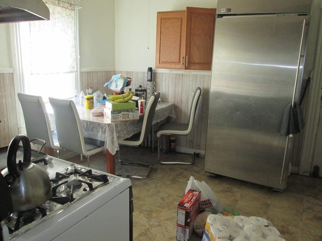 68-72 Mooreland Street Springfield, MA 01104 - Photo 27 of 36