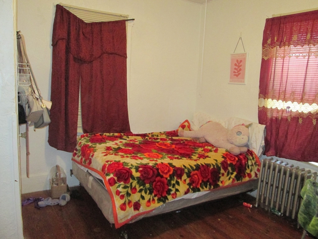 68-72 Mooreland Street Springfield, MA 01104 - Photo 33 of 36