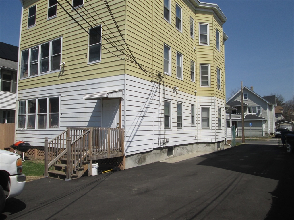 68-72 Mooreland Street Springfield, MA 01104 - Photo 35 of 36