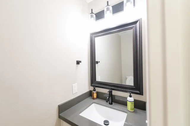 $2,250 | 22718 Tara Way Drive, Katy, TX 77449