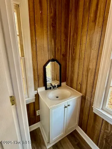 $179,900 | 3530 South Pitt Street, Farmville, NC 27828