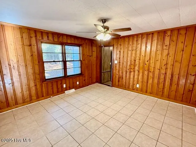 $179,900 | 3530 South Pitt Street, Farmville, NC 27828