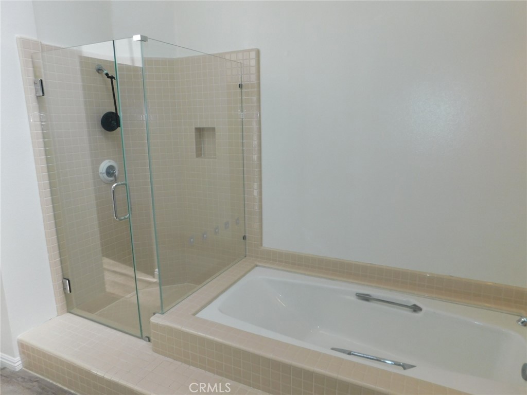 5 Lakefront Irvine, CA 92604 - Photo 20 of 33