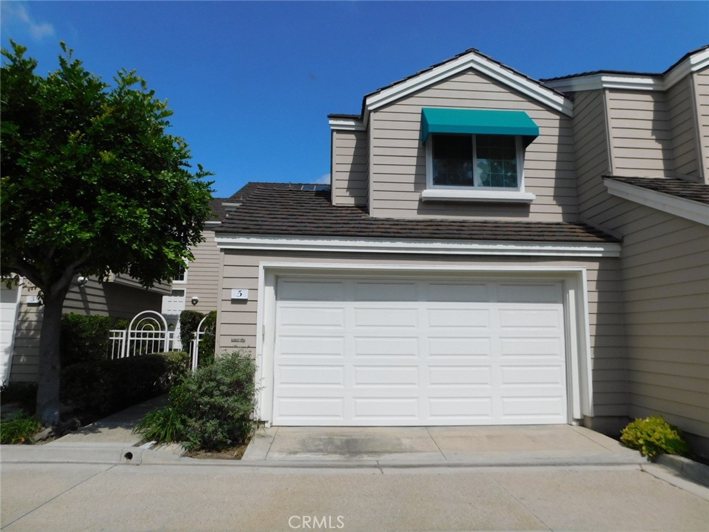 5 Lakefront Irvine, CA 92604 - Photo 2 of 33