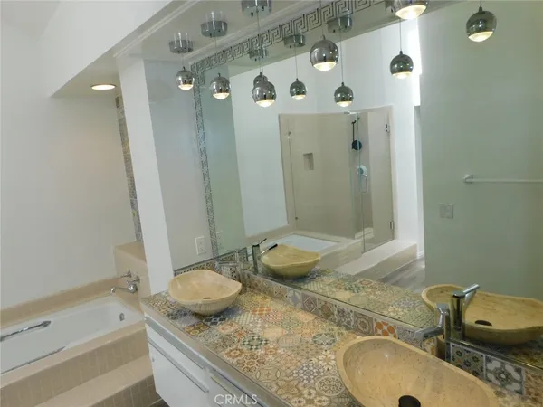 $5,200 | 5 Lakefront, Irvine, CA 92604