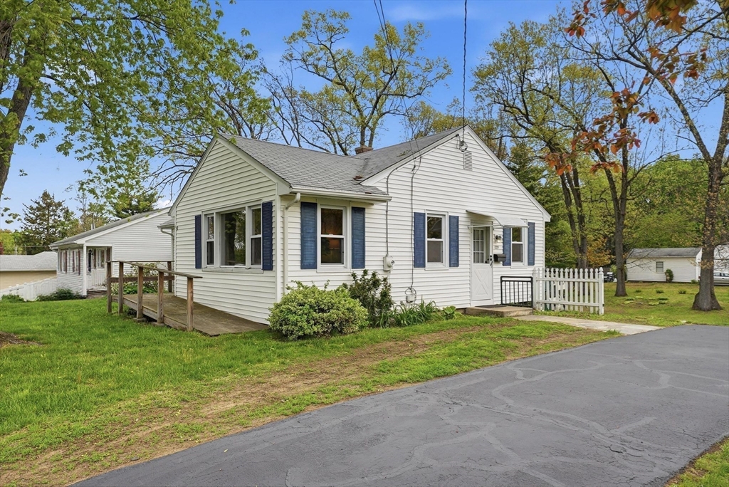 129 Cooper Street Springfield, MA 01108 - Photo 1 of 37