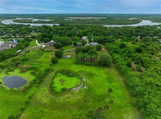 $2,300,000 | 11920 Upper Manatee River Road, Bradenton, FL 34212