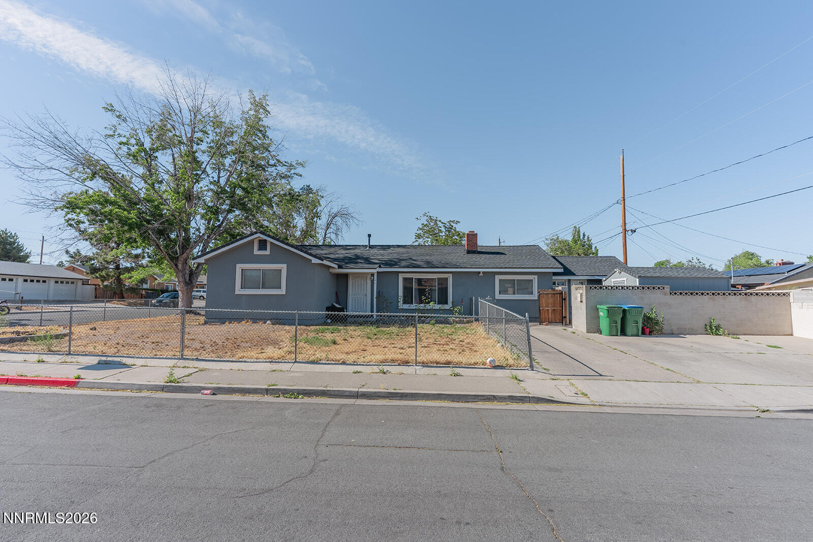 1401 Bresson Avenue Reno, NV 89502 - Photo 3 of 27 _-26