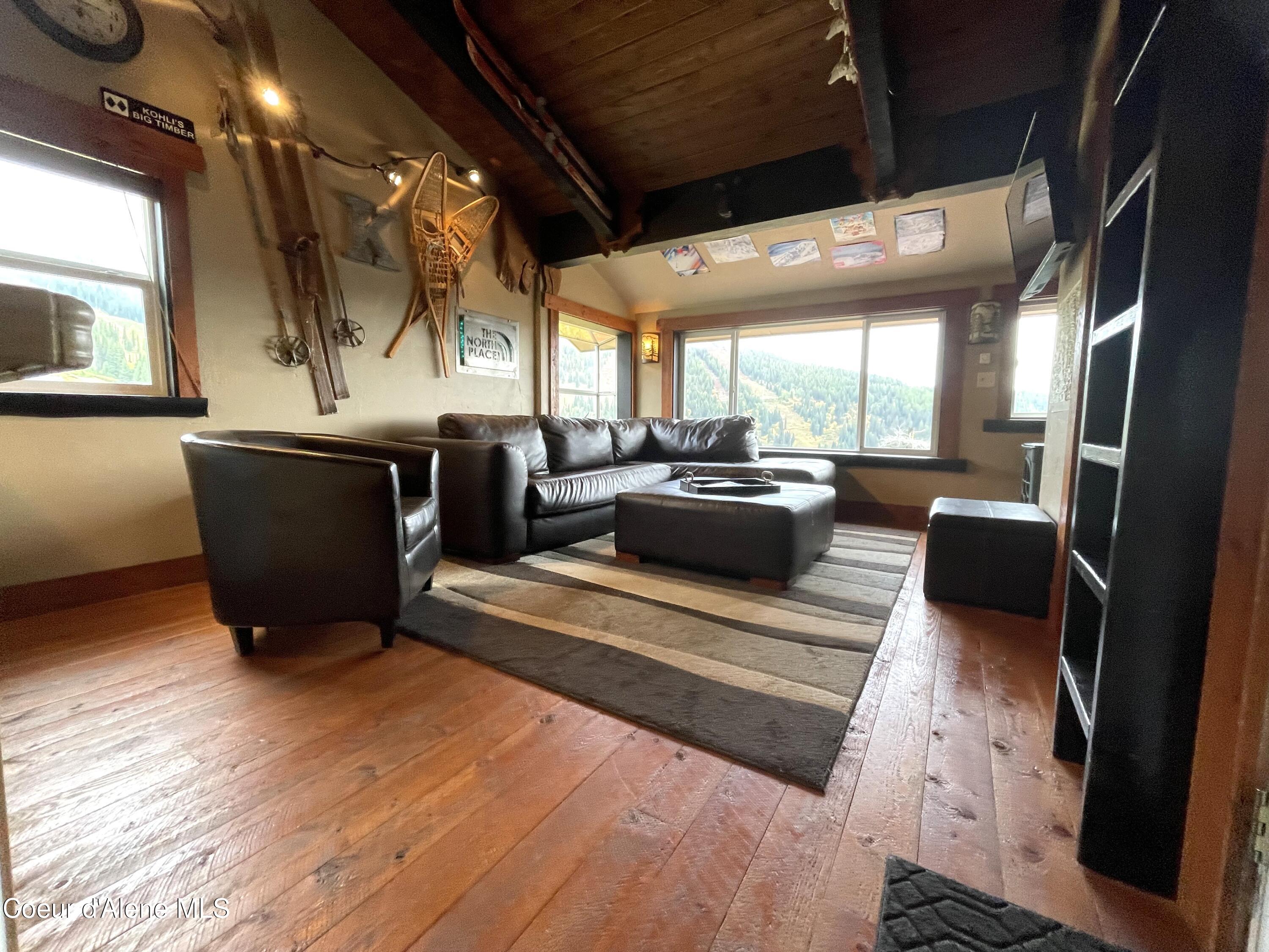 216 Mogul Hill Rd Unit 1