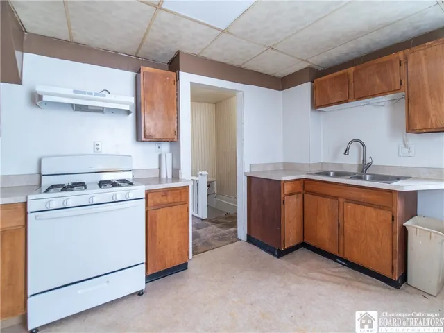 $49,900 | 17 Tew Street, Jamestown, NY 14701