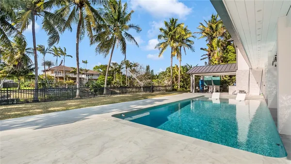 $2,200,000 | 7501 Southwest 174th Street, Palmetto Bay, FL 33157