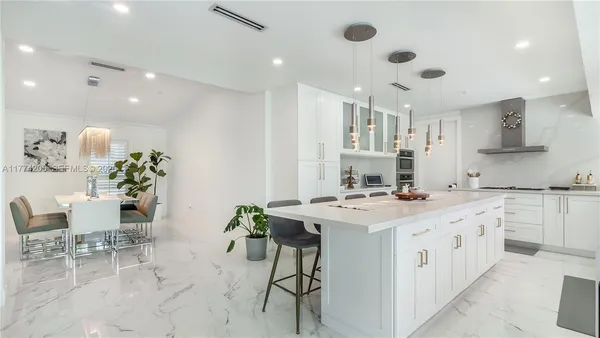 $2,200,000 | 7501 Southwest 174th Street, Palmetto Bay, FL 33157