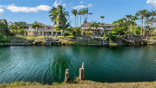 $2,200,000 | 7501 Southwest 174th Street, Palmetto Bay, FL 33157
