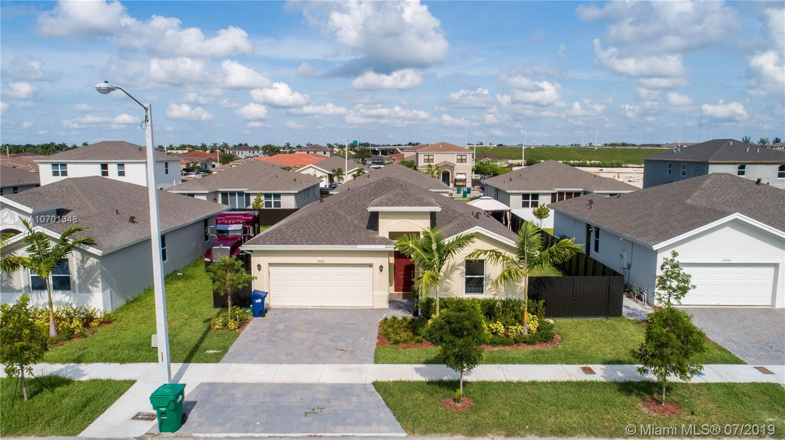 27644 Southwest 133rd Path Homestead, FL 33032 - Photo 2 of 31 Gallery Image 2