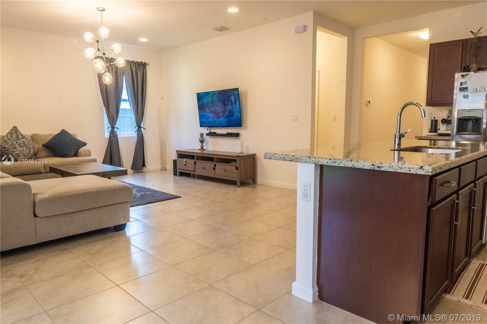 27644 Southwest 133rd Path Homestead, FL 33032 - Photo 11 of 31 Gallery Image 11
