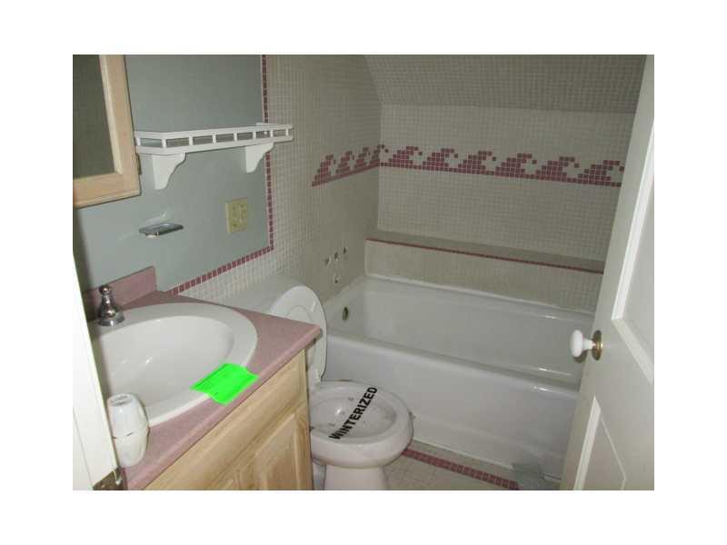 51 Rider Bluff Road Holden, ME 04429 - Photo 7 of 10 Master Bath/Spa.