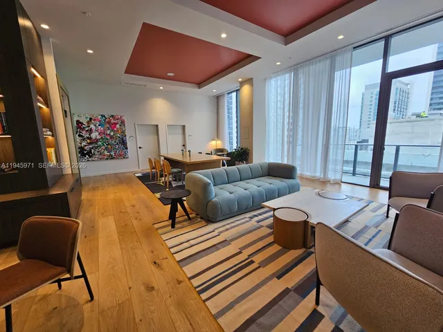 $3,100 | 11 Northeast 6th Street, Unit 211, Miami, FL 33132