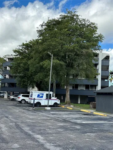 $2,000 | 16220 Northwest 2nd Avenue, Unit 512, Miami, FL 33169