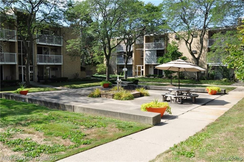 4905 Crooks Road Royal Oak, MI 48073 - Photo 15 of 17
