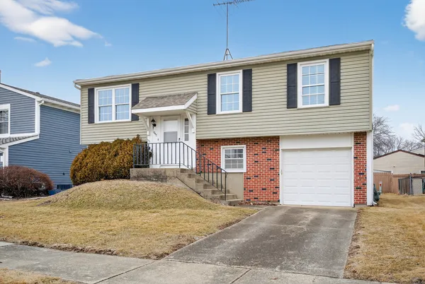 $322,000 | 1847 Brighton Circle, Aurora, IL 60506