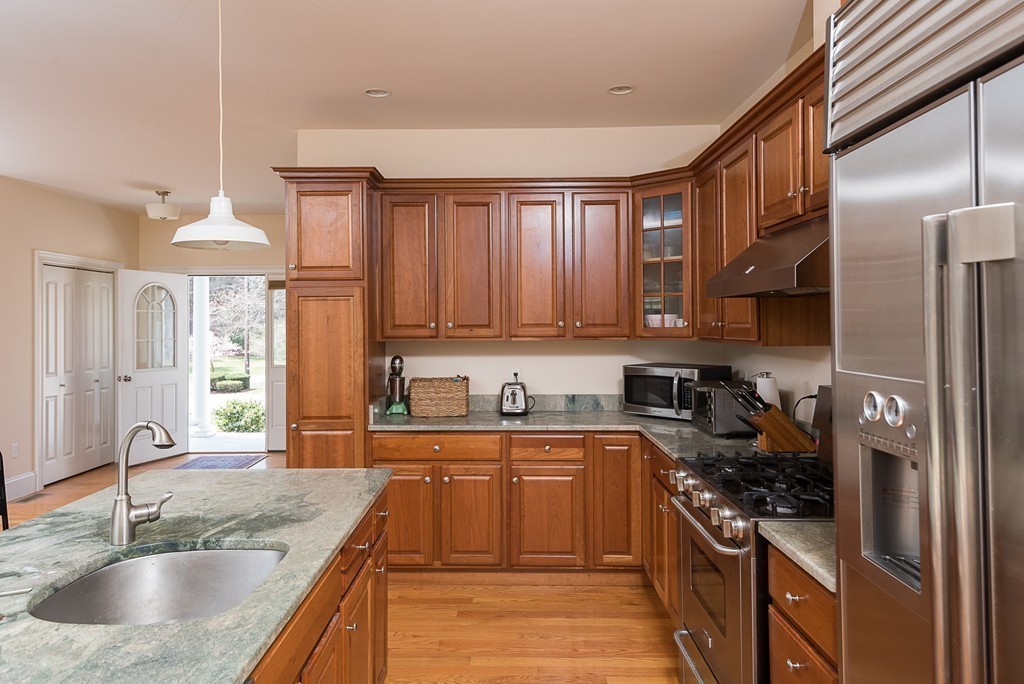 161 Main Street Hanover, MA 02339 - Photo 6 of 21 Gallery Image 6