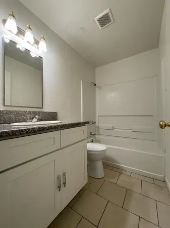$799,900 | 4421 East Hedges Avenue, Fresno, CA 93703