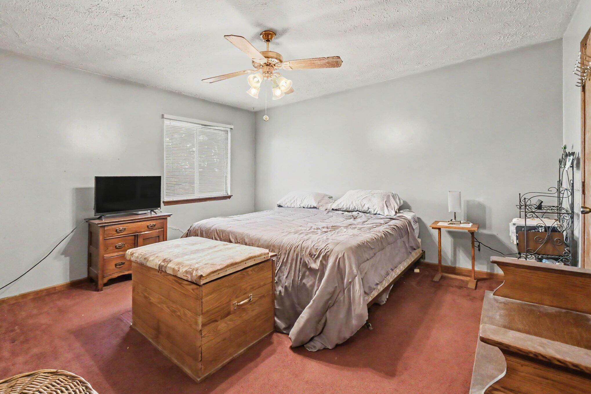 6002 Bishop Road Lansing, MI 48911 - Photo 11 of 19 012_file_6749