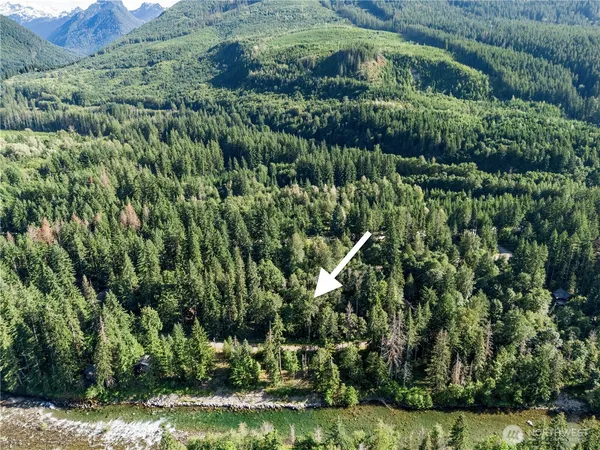 a view of a outdoor space