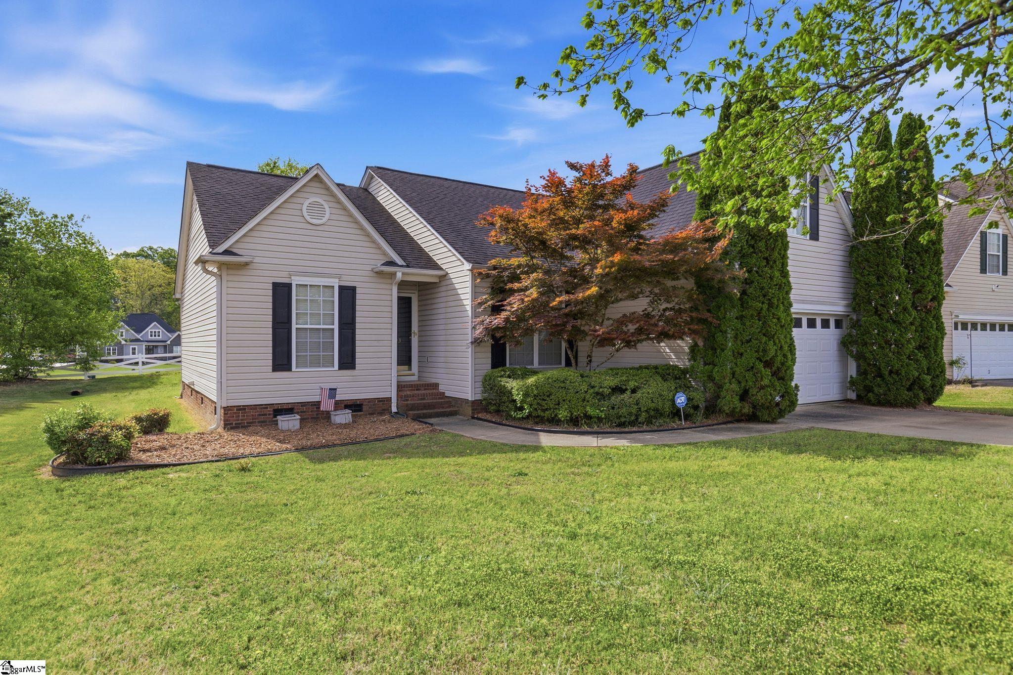 103 Timber Trace Way Easley, SC 29642 - Photo 2 of 44
