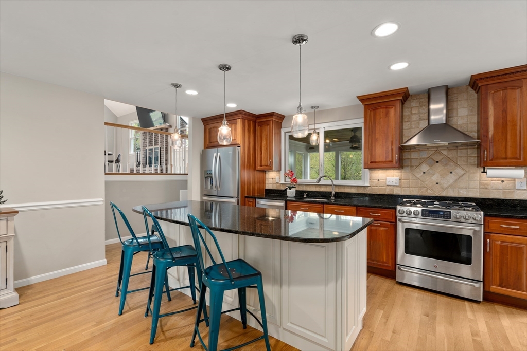 16 Kings Row North Reading, MA 01864 - Photo 5 of 30