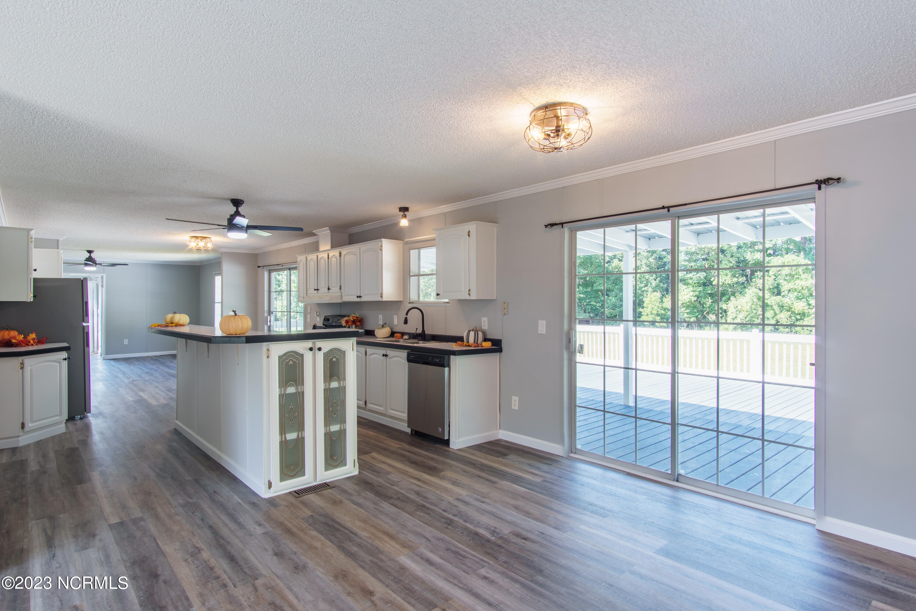 125 Myrtle Grove Road New Bern, NC 28562 - Photo 3 of 50 DSC03884-HDR