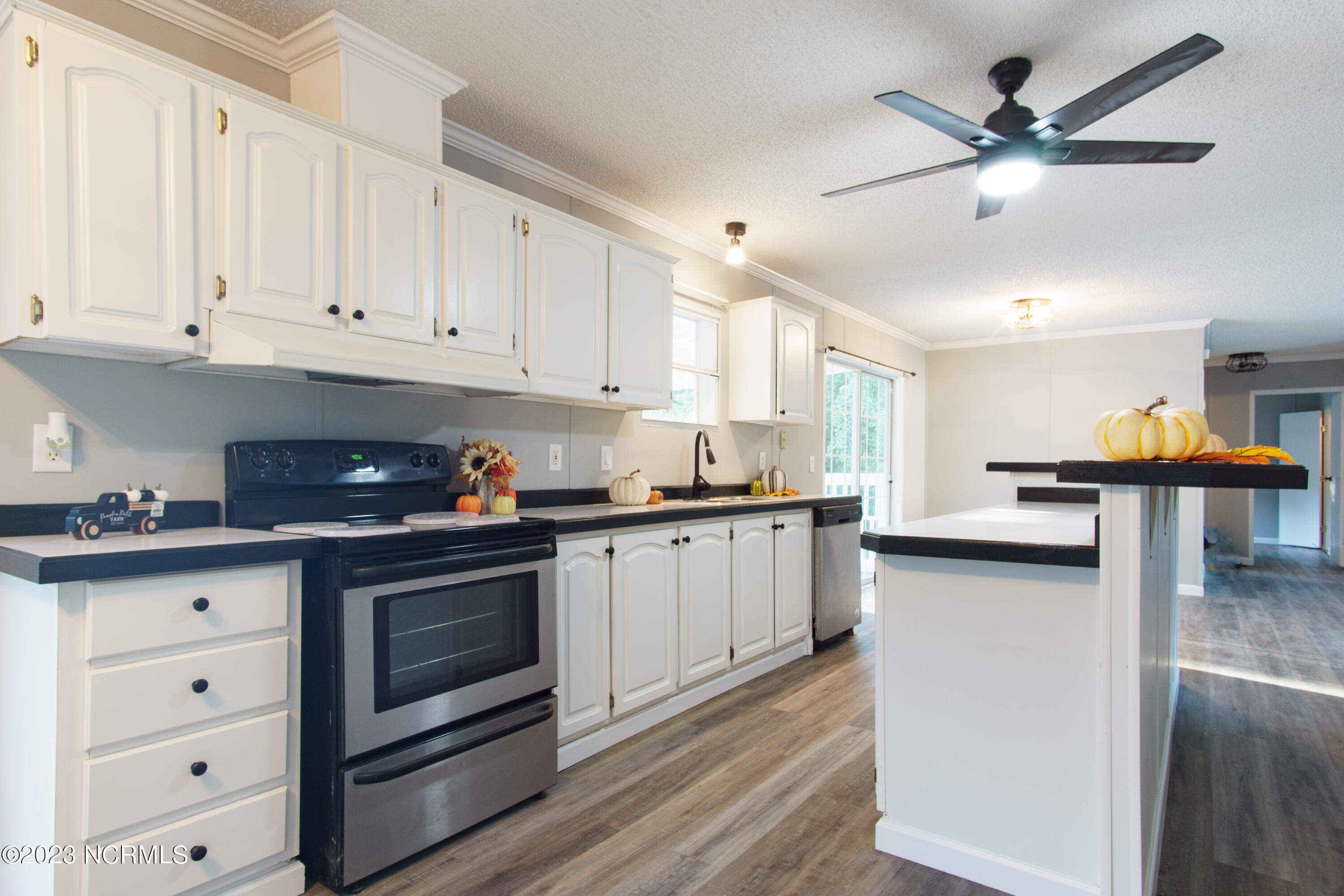 125 Myrtle Grove Road New Bern, NC 28562 - Photo 4 of 50 DSC03806