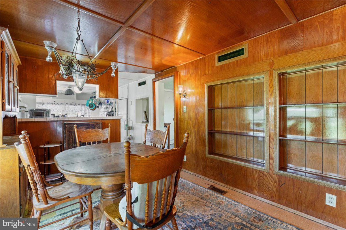 500 South Hayfield Road Winchester, VA 22602 - Photo 9 of 24 Dining Room