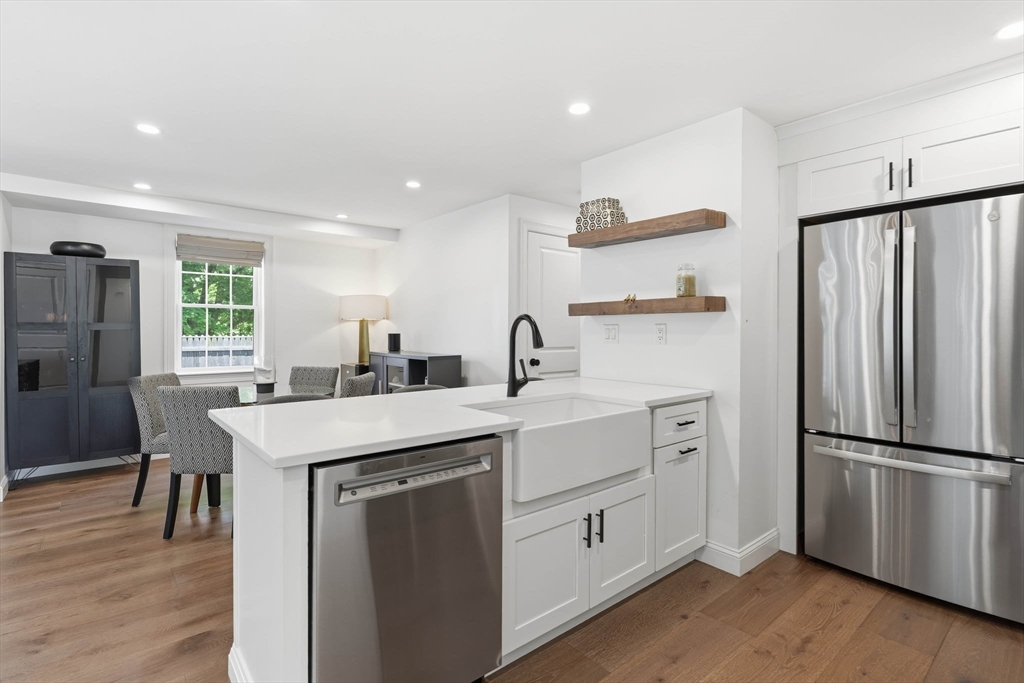 43 Needham Road, Unit 2 Danvers, MA 01923 - Photo 7 of 35
