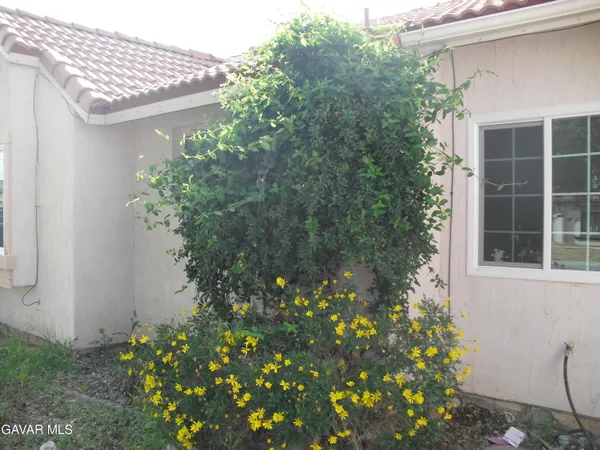 $2,500 | 5350 Blue Sage Drive, Palmdale, CA 93552