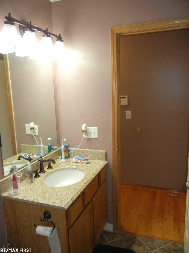 28382 Gamble Road New Baltimore, MI 48047 - Photo 19 of 46 31376453-18.JPG
