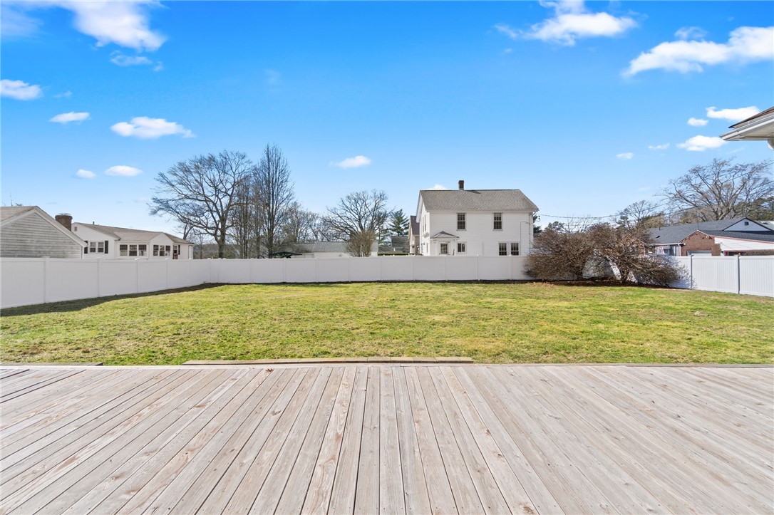 57 Crest Road North Smithfield, RI 02896 - Photo 29 of 41