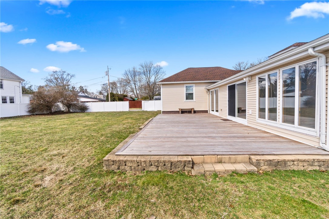 57 Crest Road North Smithfield, RI 02896 - Photo 30 of 41