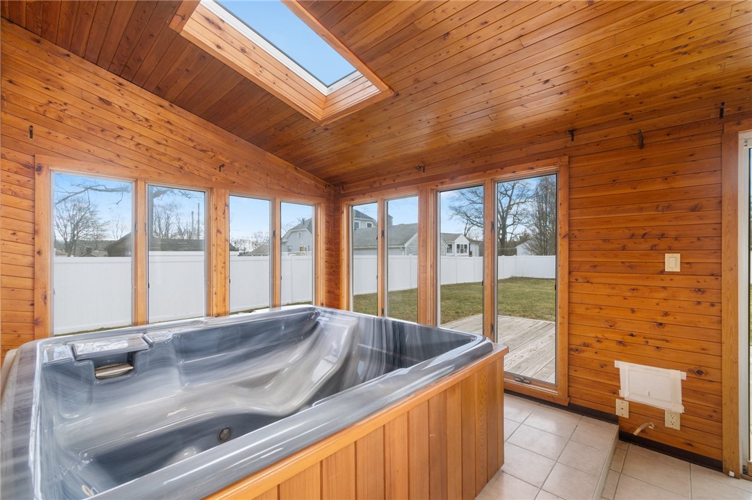 57 Crest Road North Smithfield, RI 02896 - Photo 3 of 41