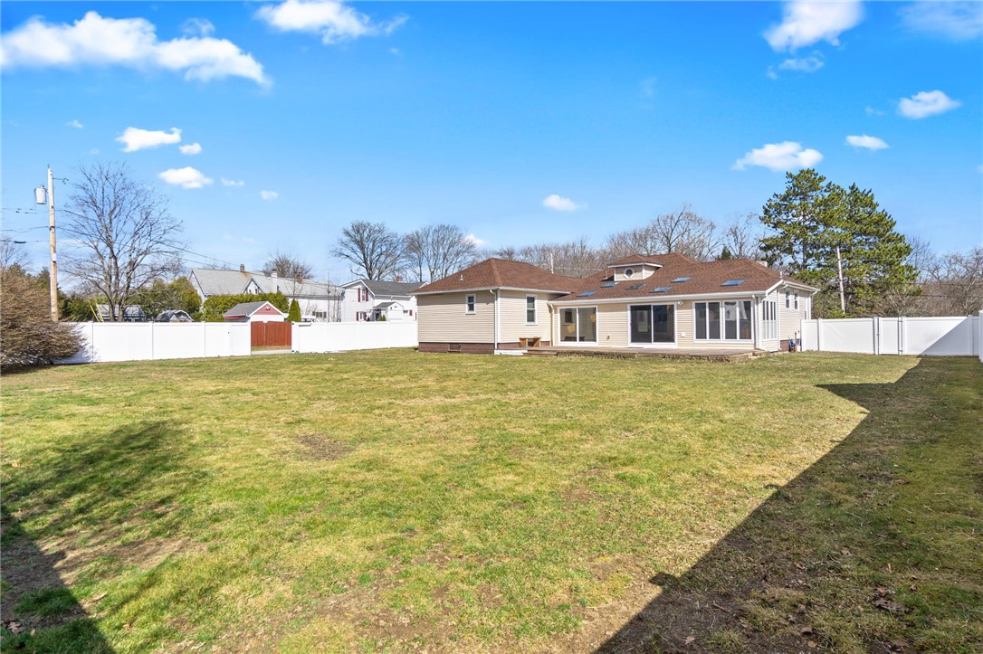 57 Crest Road North Smithfield, RI 02896 - Photo 31 of 41