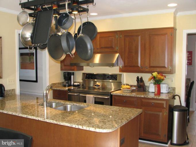 9805 Spring Ridge Lane Vienna, VA 22182 - Photo 13 of 28 Kitchen