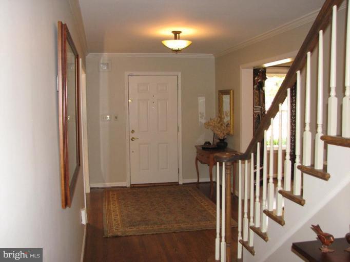 9805 Spring Ridge Lane Vienna, VA 22182 - Photo 7 of 28 Entrance / Foyer