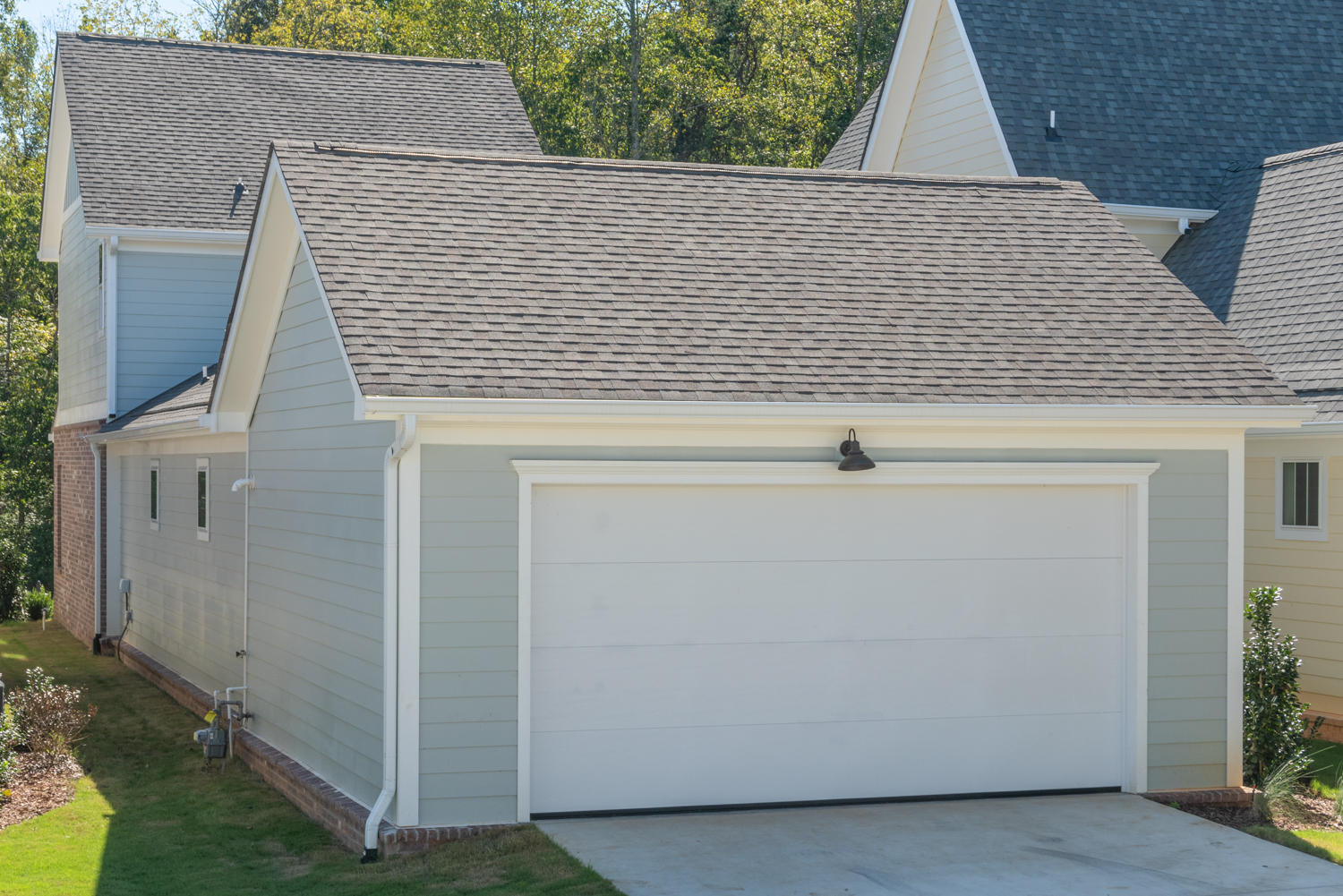 937 Elk Ridge Trail Chattanooga, TN 37419 - Photo 3 of 27 2 car garage