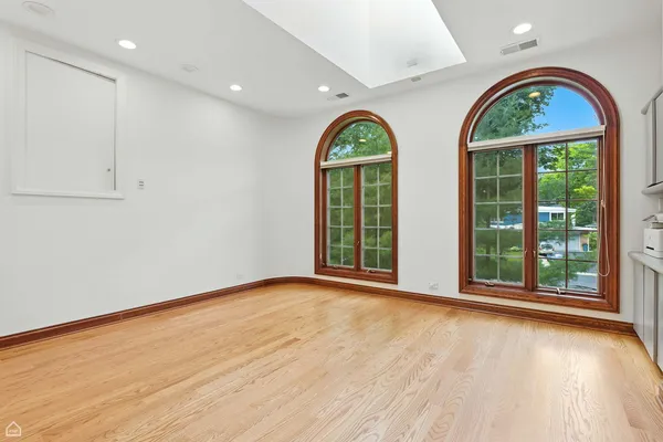 $2,349,000 | 260 Beech Street, Highland Park, IL 60035
