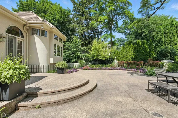 $2,349,000 | 260 Beech Street, Highland Park, IL 60035