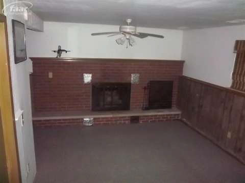 6398 East Coldwater Road Flint, MI 48506 - Photo 13 of 16 20416576-12.JPG