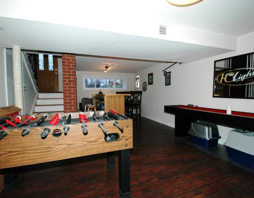 710 Victory Road Allison Park, PA 15101 - Photo 13 of 18 Den/Family/Great Room.