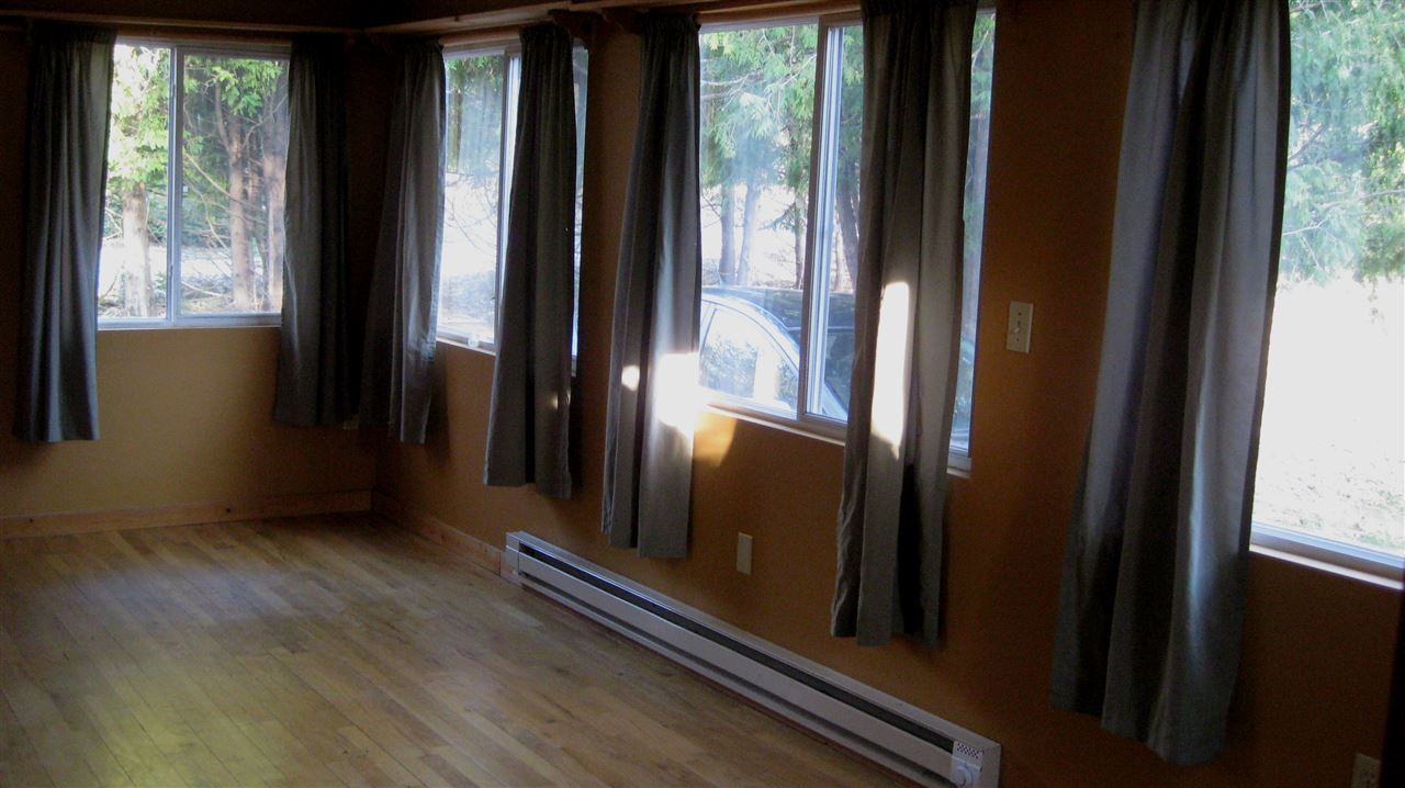 10191 South Bow Road Maple City, MI 49664 - Photo 17 of 46 1798616-18.JPG