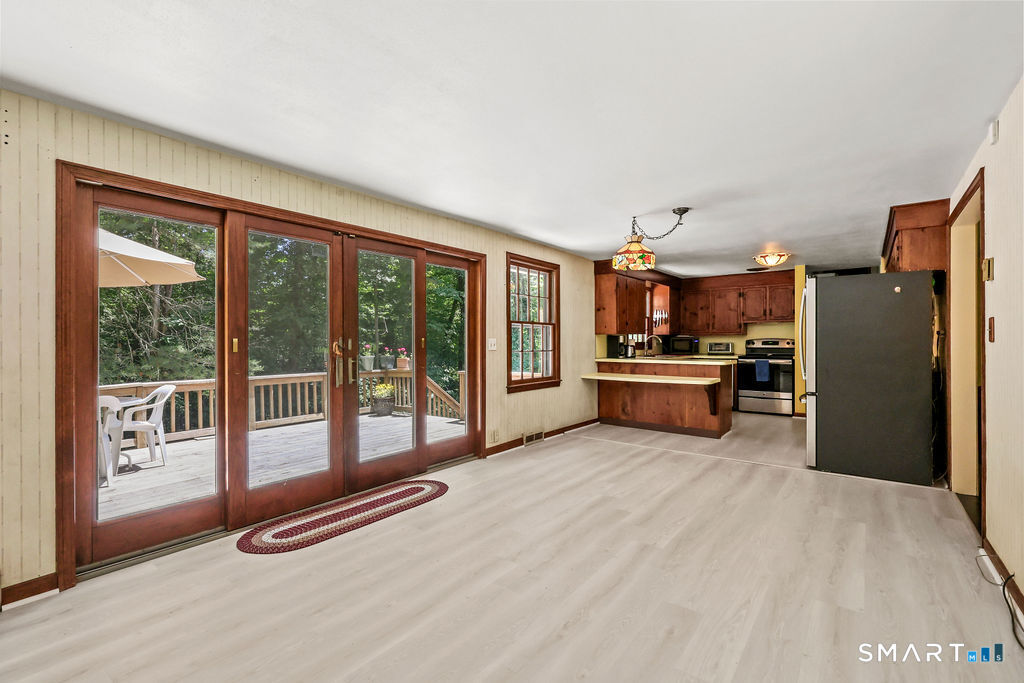 18 Foxridge Lane Avon, CT 06001 - Photo 12 of 31