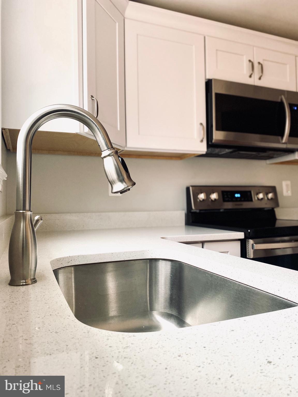 7266 Procopio Circle Columbia, MD 21046 - Photo 4 of 18 a close view of kitchen sink
